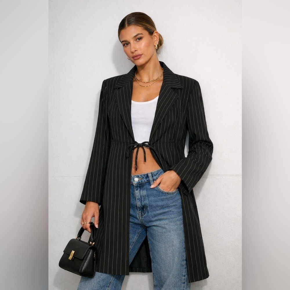 A List by wrapper vintage Y2K pinstripe long Black tie front blazer jrs 13/14